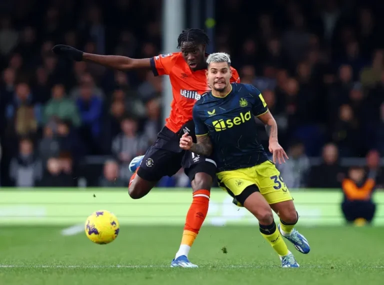 Luton Town vs Newcastle United LIVE: Premier League latest score