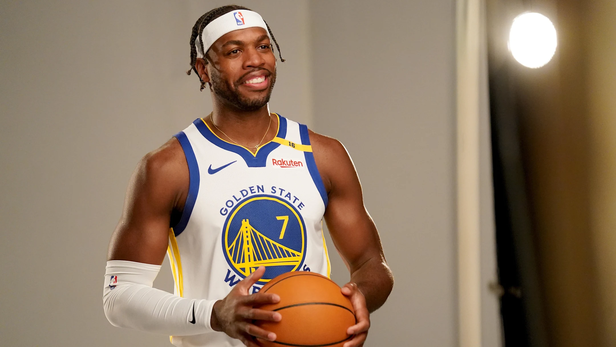 Warriors’ Trade Acquisition From Sixers Shoots 1